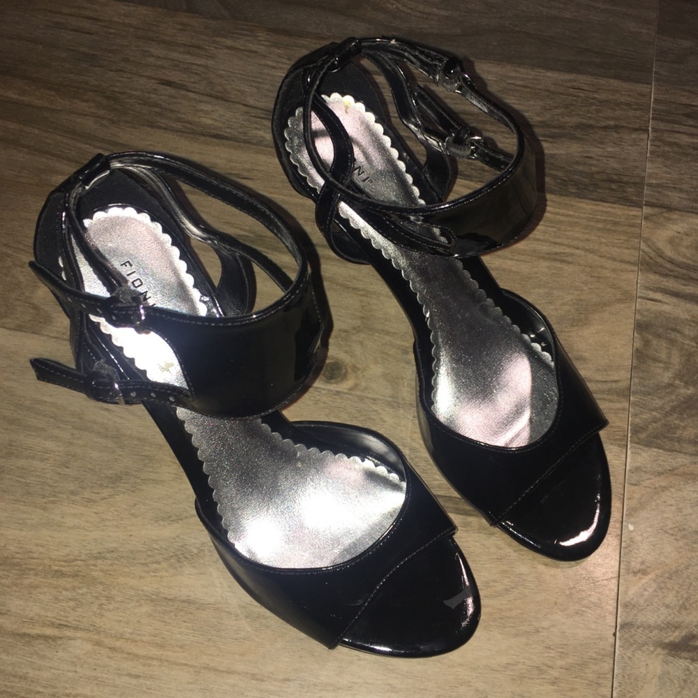 Open toe black heels